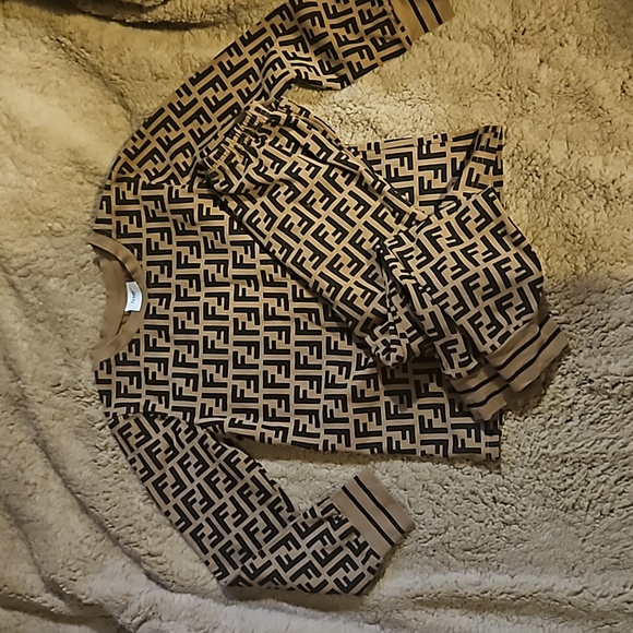 Fendi kids jogging suit  authentic - Picture 5 of 5